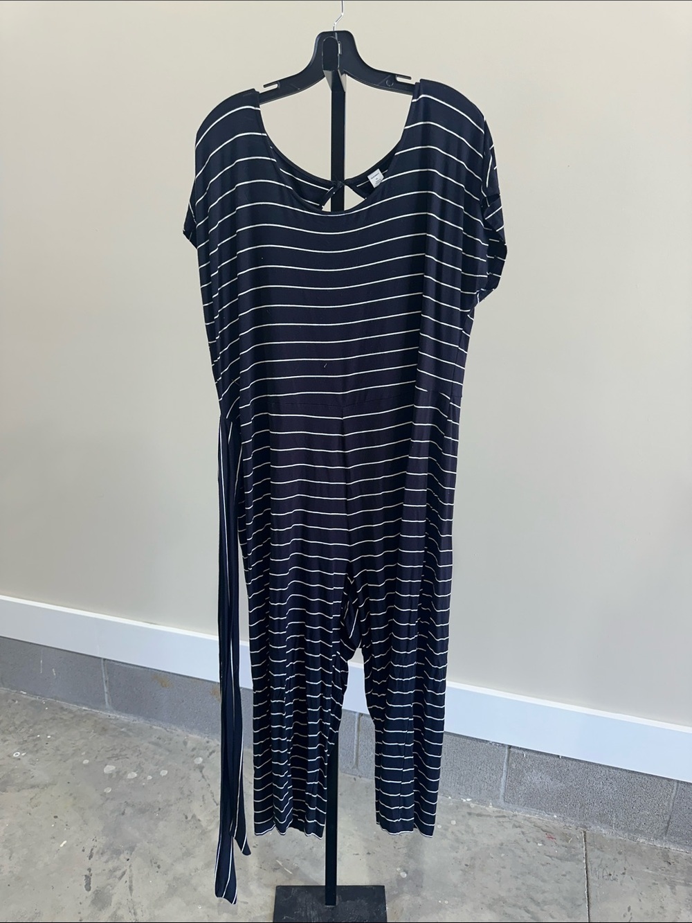 Old Navy black and white stripes jumpsuit size XL women’s